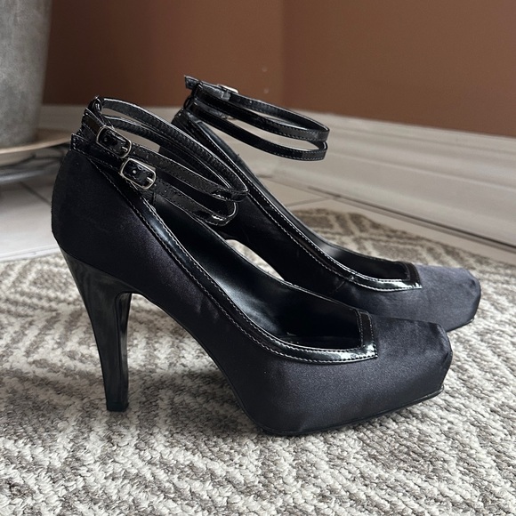 Vintage Dollhouse Women’s Satin Heels US7.5 - Picture 5 of 6